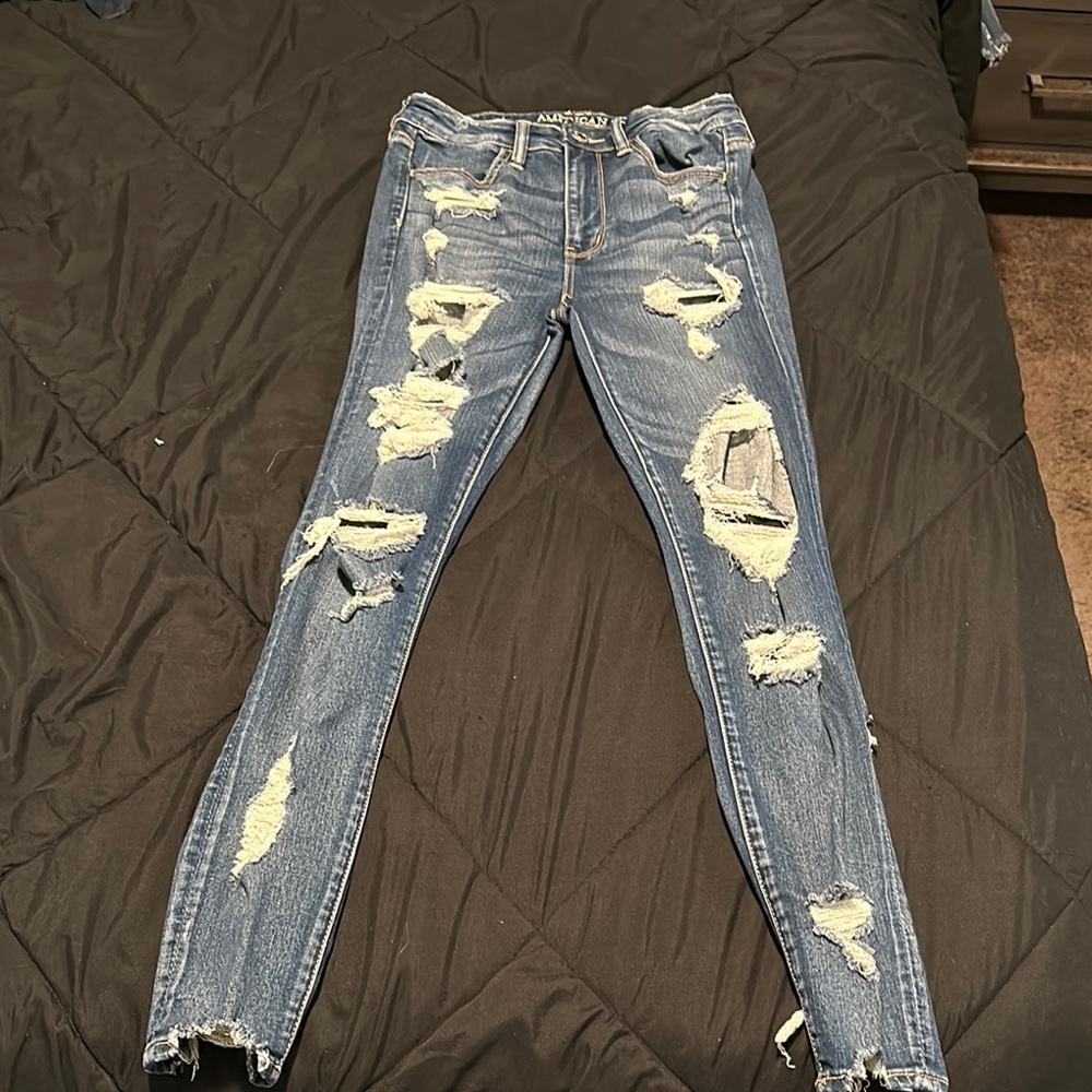 American Eagle Super Hi-Rise Ripped Jegging